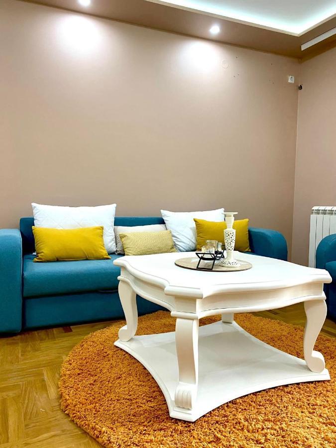 Apartman Diana Sremska Mitrovica Esterno foto