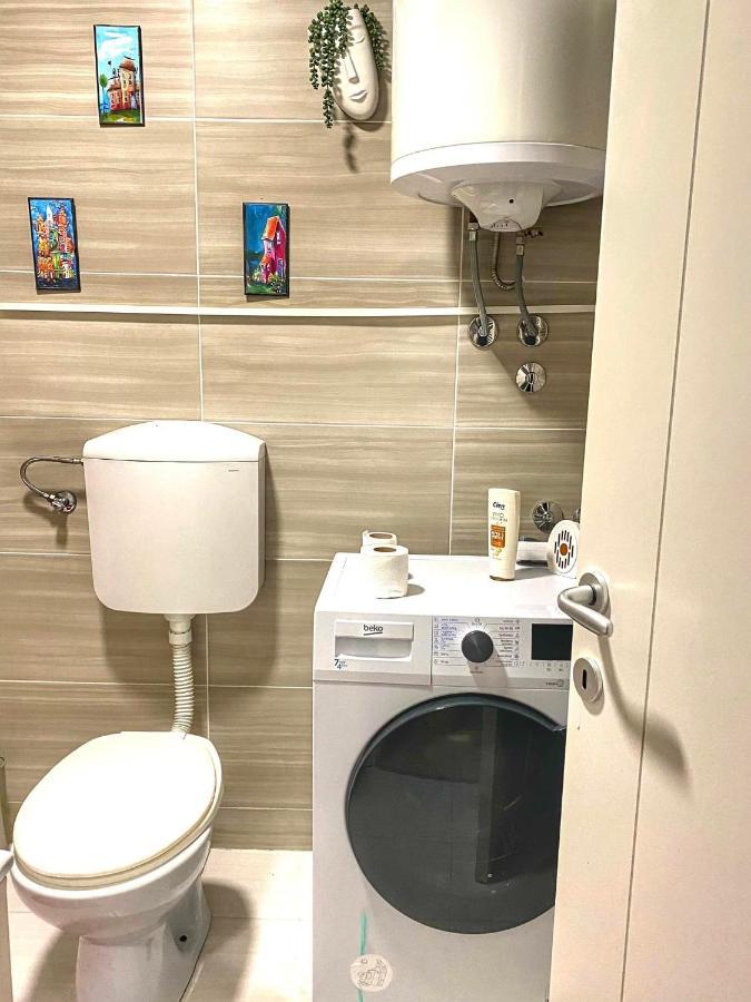 Apartman Diana Sremska Mitrovica Esterno foto