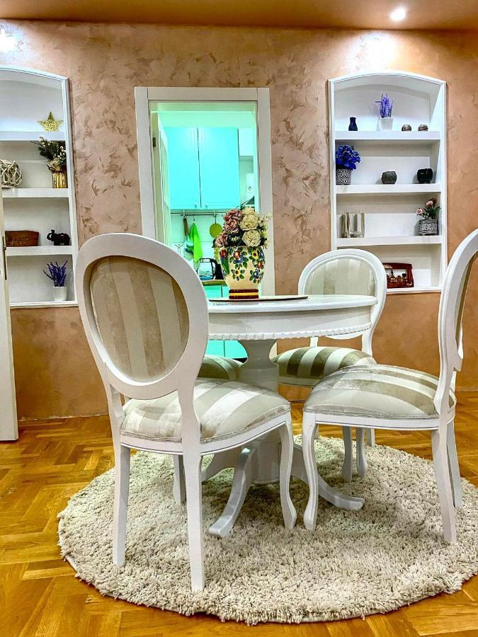 Apartman Diana Sremska Mitrovica Esterno foto